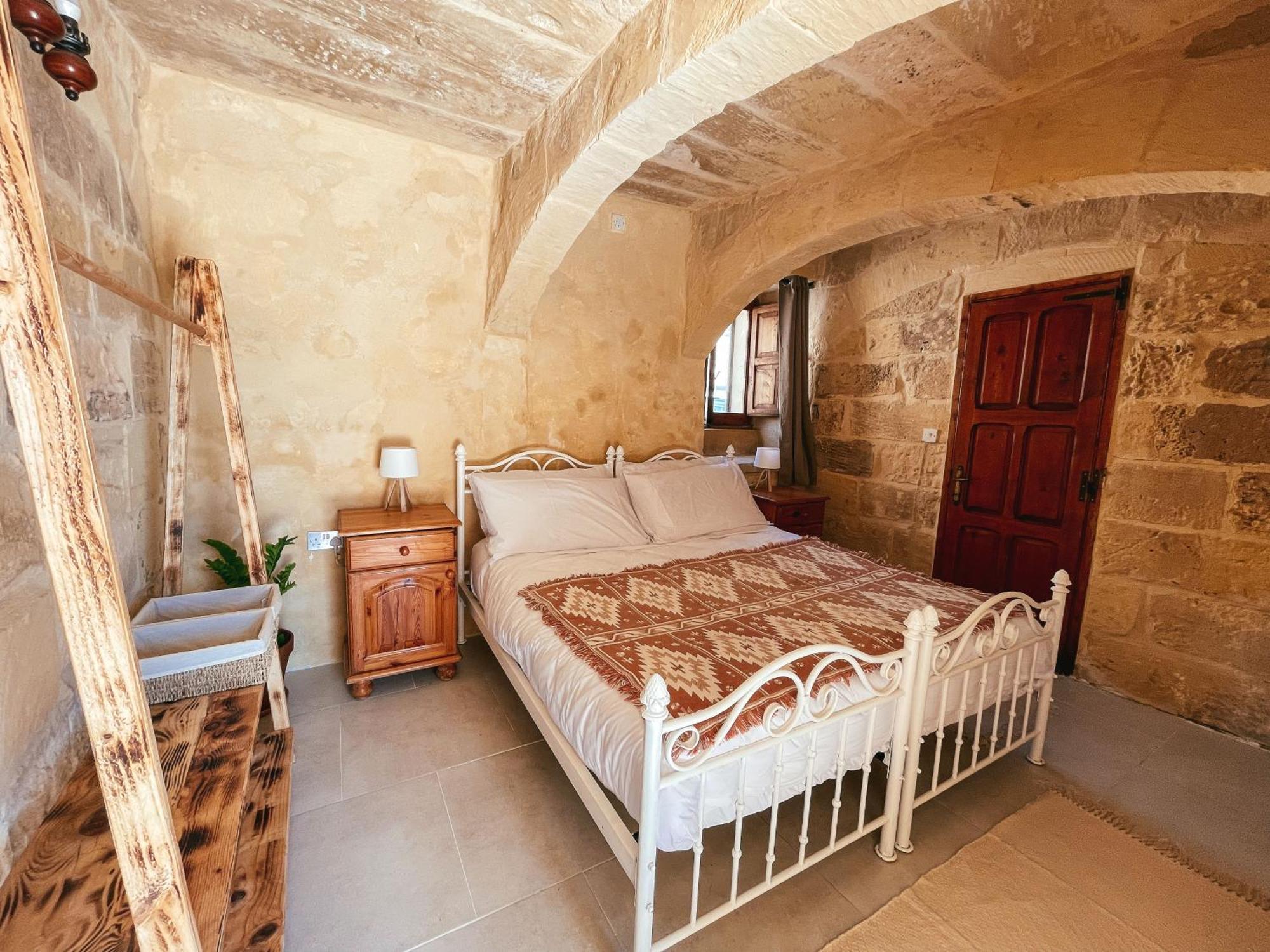 Soluna Boutique Guesthouse Għasri Kültér fotó