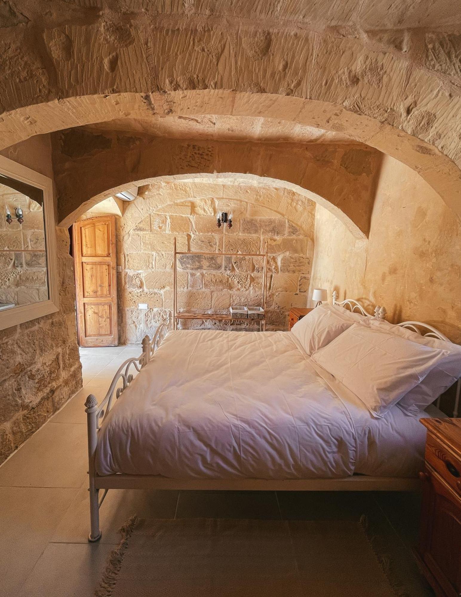 Soluna Boutique Guesthouse Għasri Kültér fotó