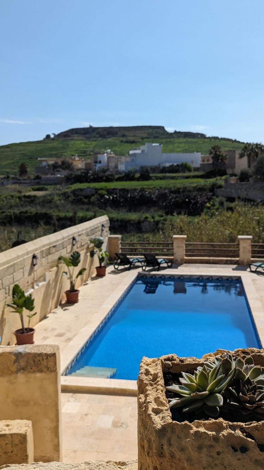 Soluna Boutique Guesthouse Għasri Kültér fotó