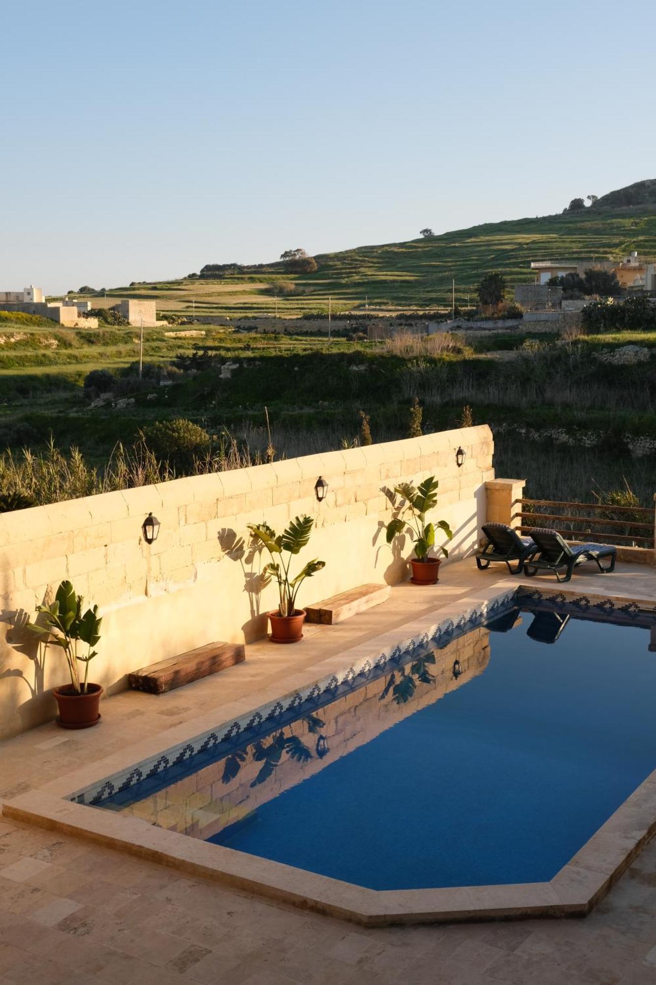 Soluna Boutique Guesthouse Għasri Kültér fotó
