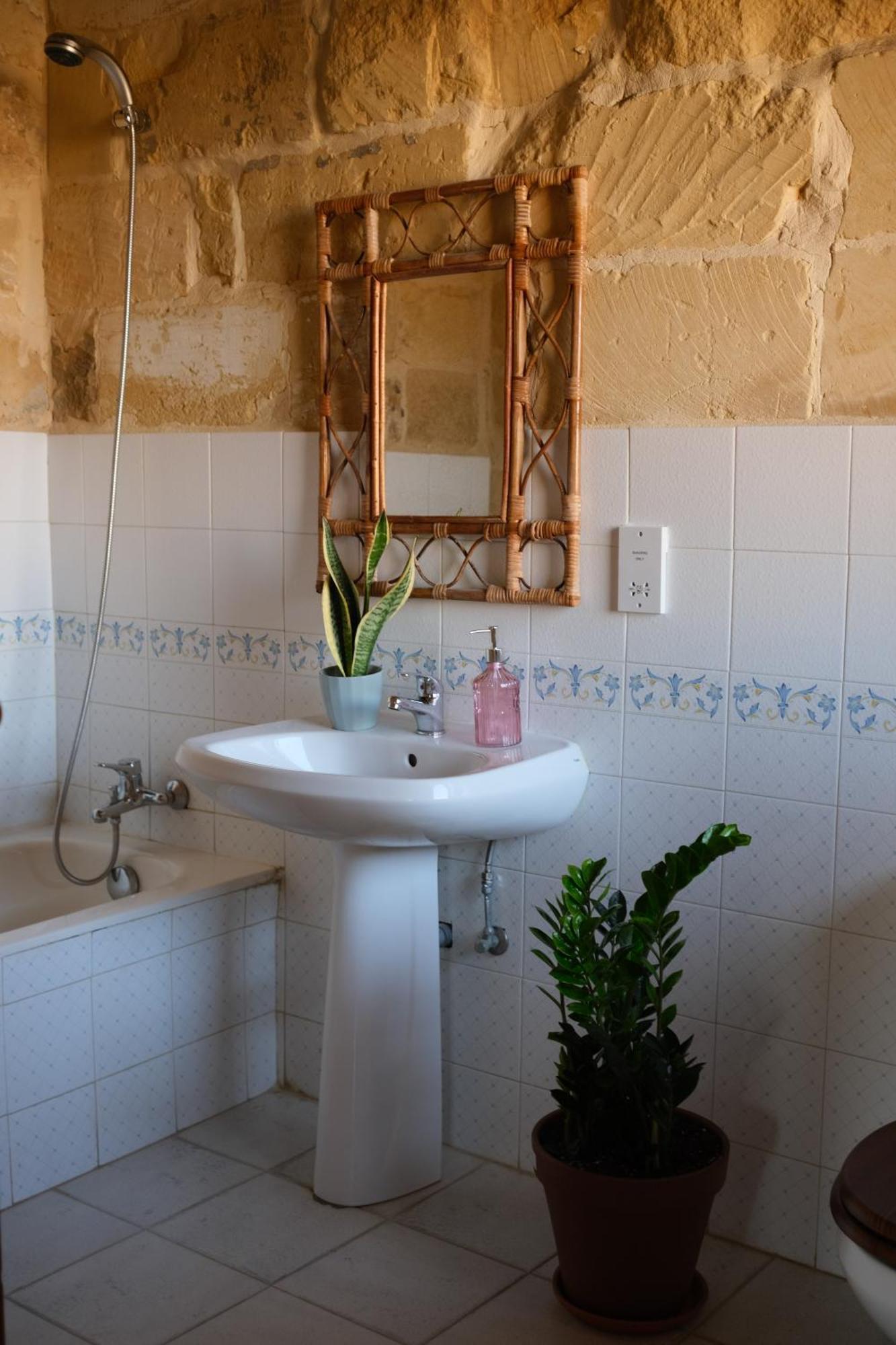 Soluna Boutique Guesthouse Għasri Kültér fotó