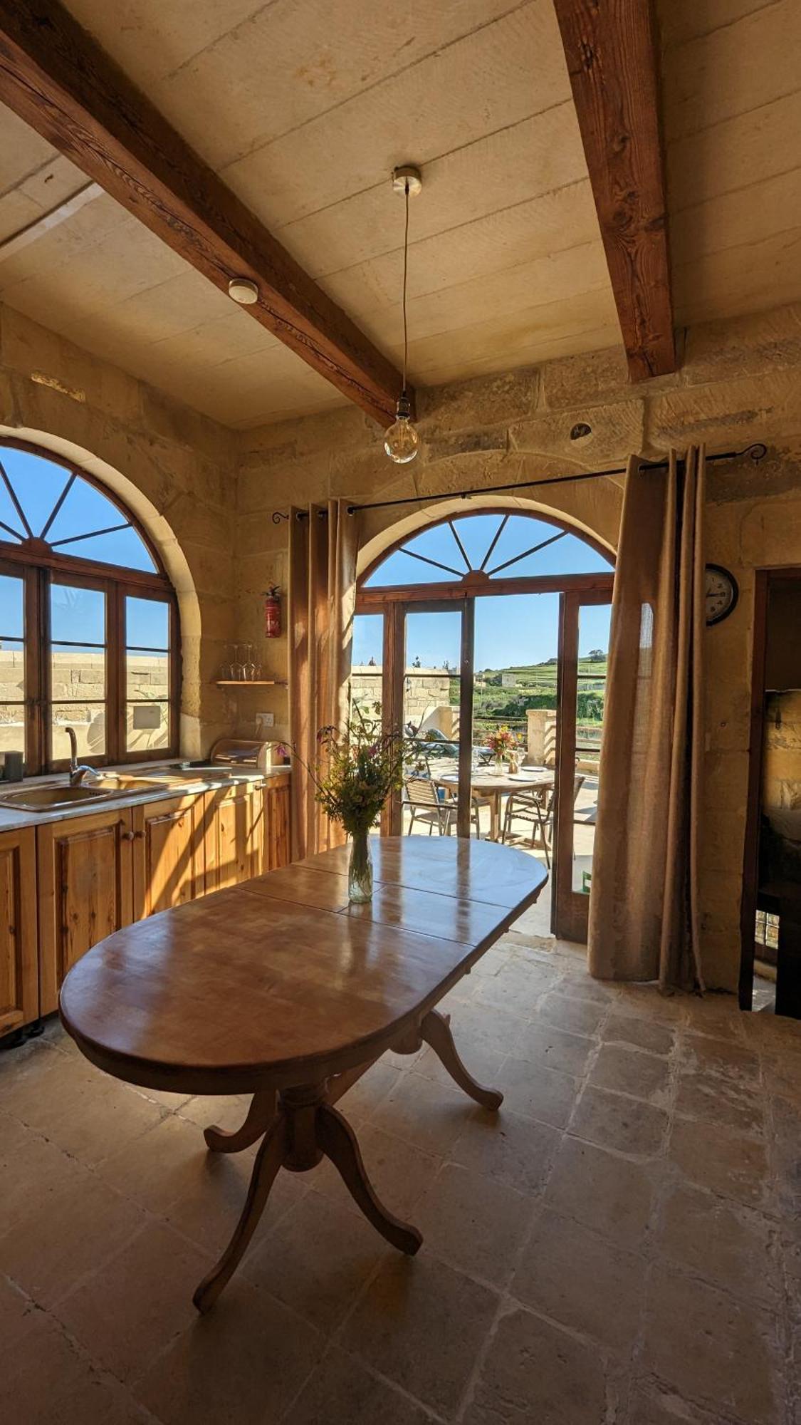 Soluna Boutique Guesthouse Għasri Kültér fotó