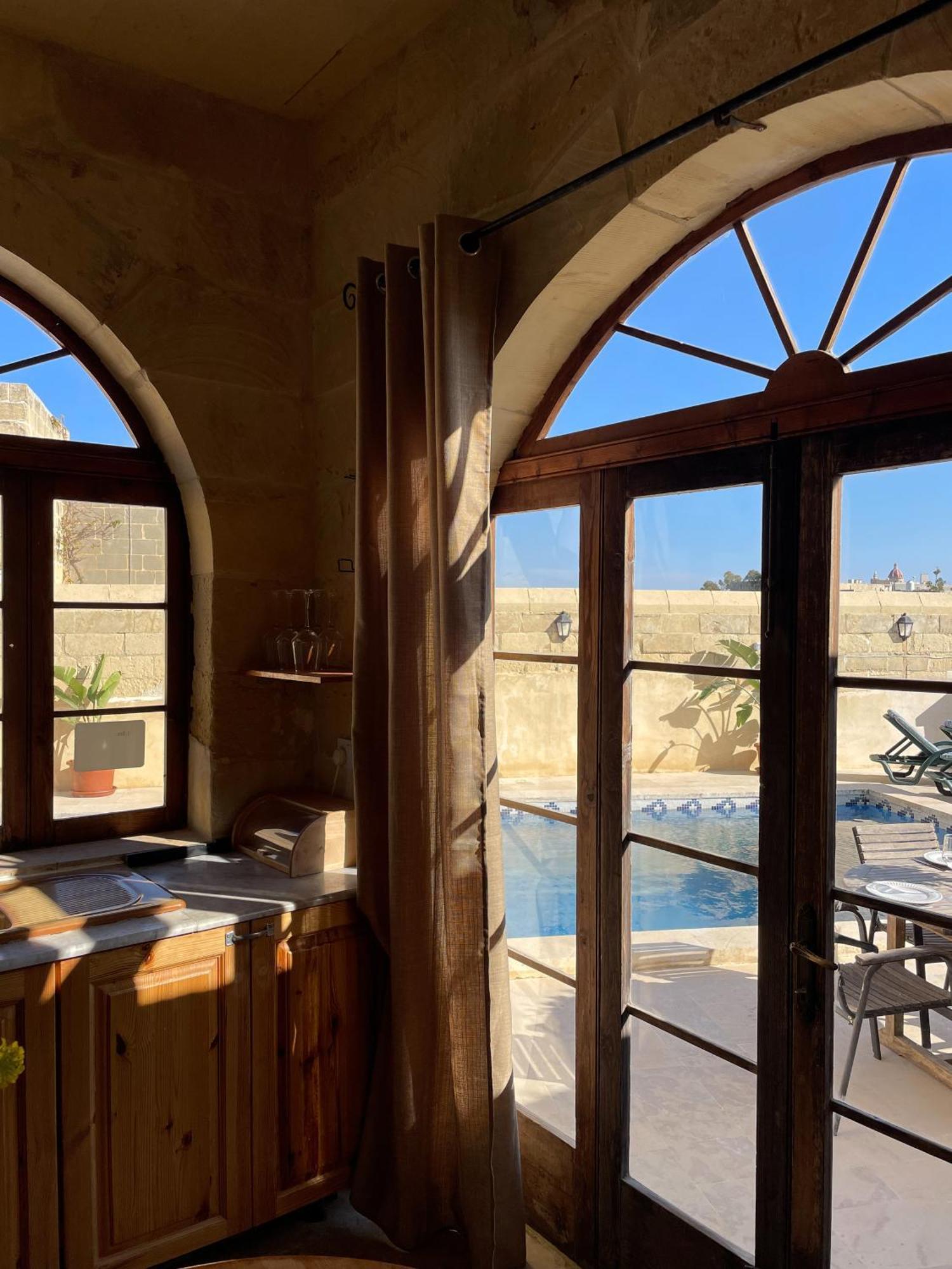 Soluna Boutique Guesthouse Għasri Kültér fotó
