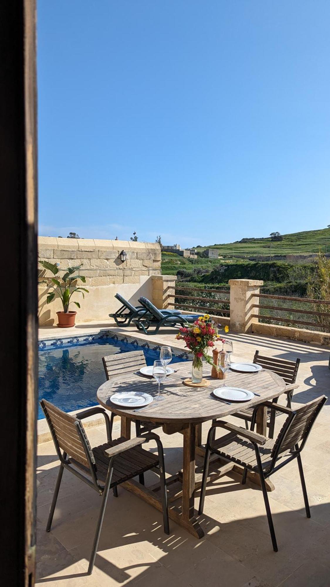 Soluna Boutique Guesthouse Għasri Kültér fotó