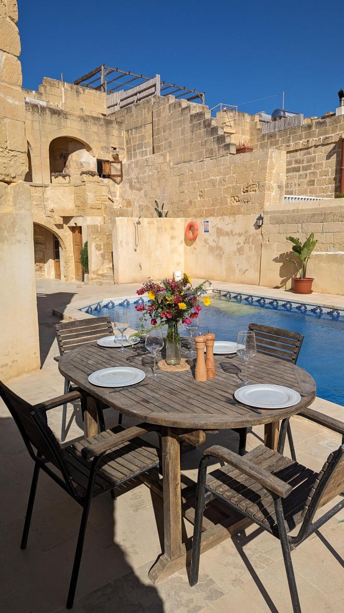 Soluna Boutique Guesthouse Għasri Kültér fotó